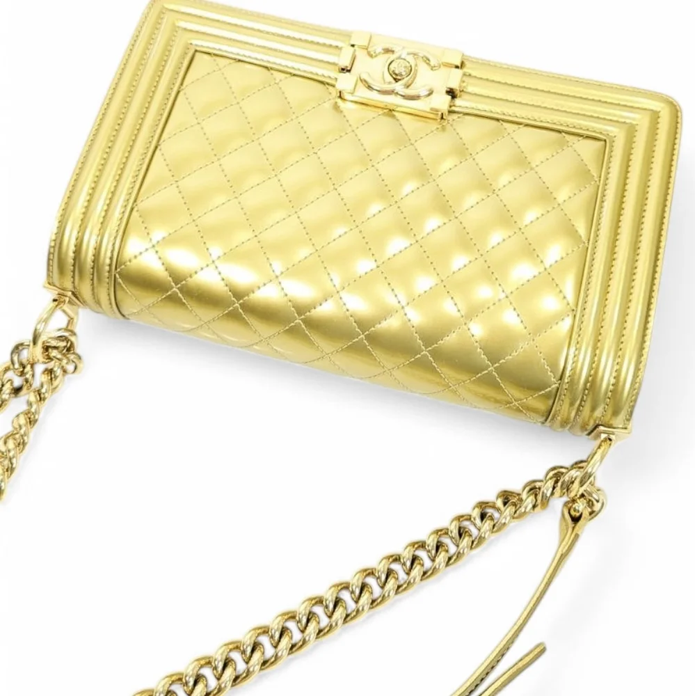 ✨️Super Rare Authentic Chanel Boy Flap Gold Quilted Patent Medium Bag - Picture 3 of 16
